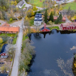 Tutustu Wellstersin monipuolisiin tapahtumiin Loviisassa ja osallistu ympärivuotisiin hyvinvointi- ja luontoaktiviteetteihin, jotka tarjoavat elämyksiä upeassa Strömforsin Ruukin ympäristössä.